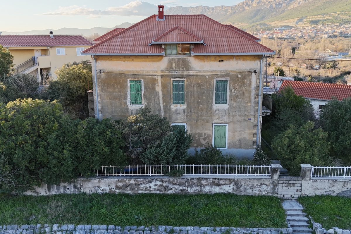 Proprietà unica in una posizione molto frequentata