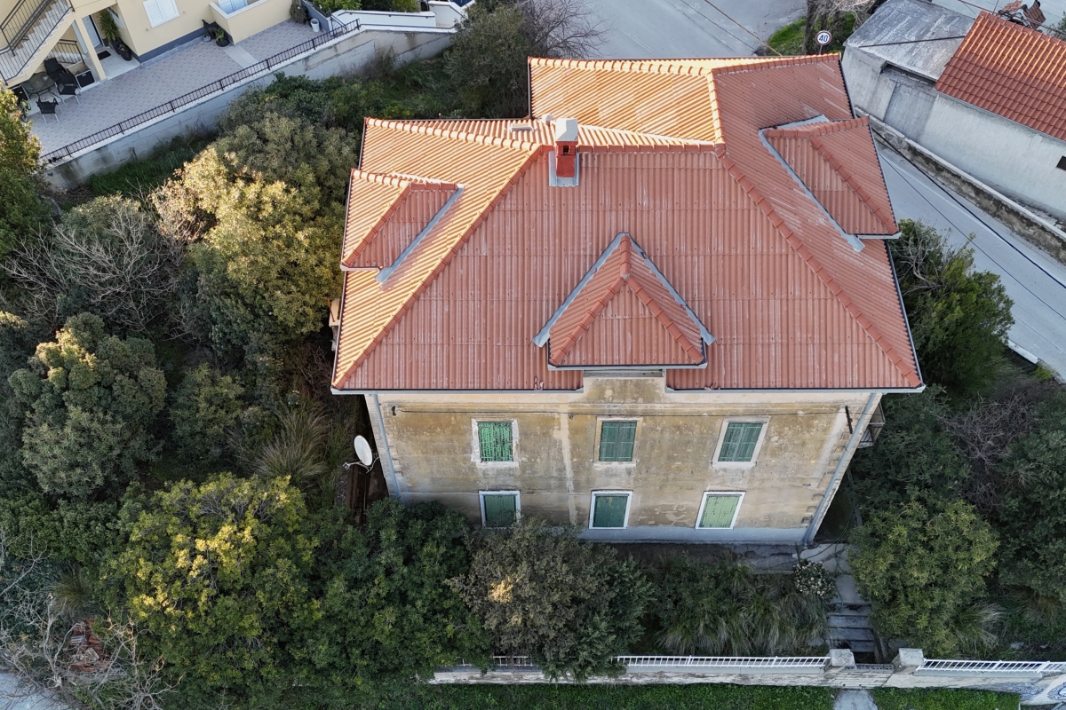 Proprietà unica in una posizione molto frequentata