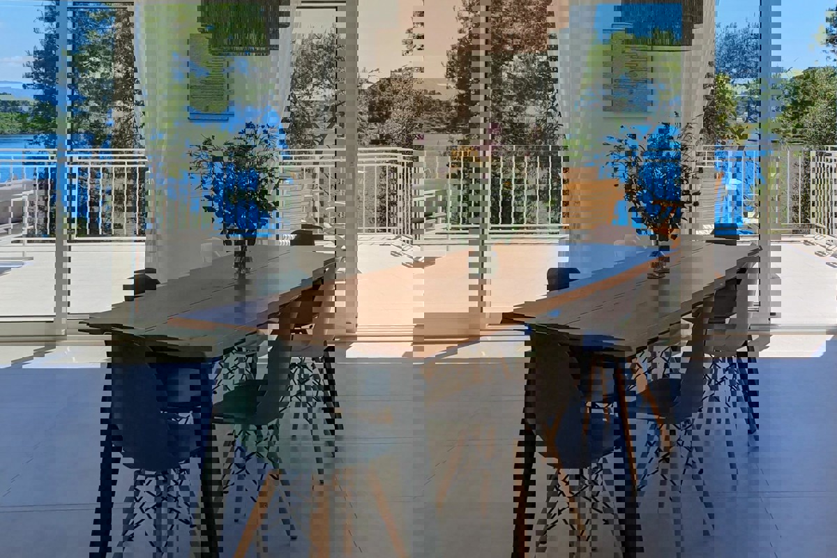 Villa di nuova costruzione in prima fila sul mare