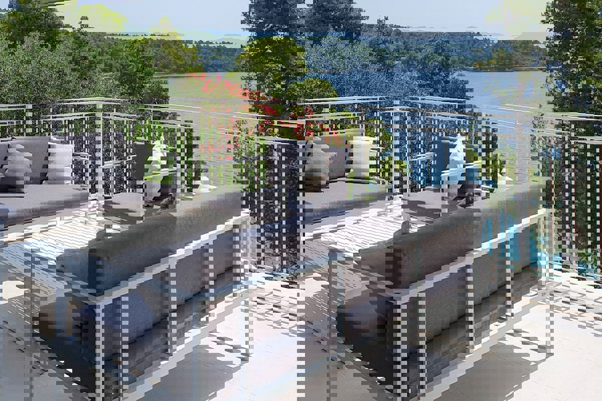 Villa di nuova costruzione in prima fila sul mare