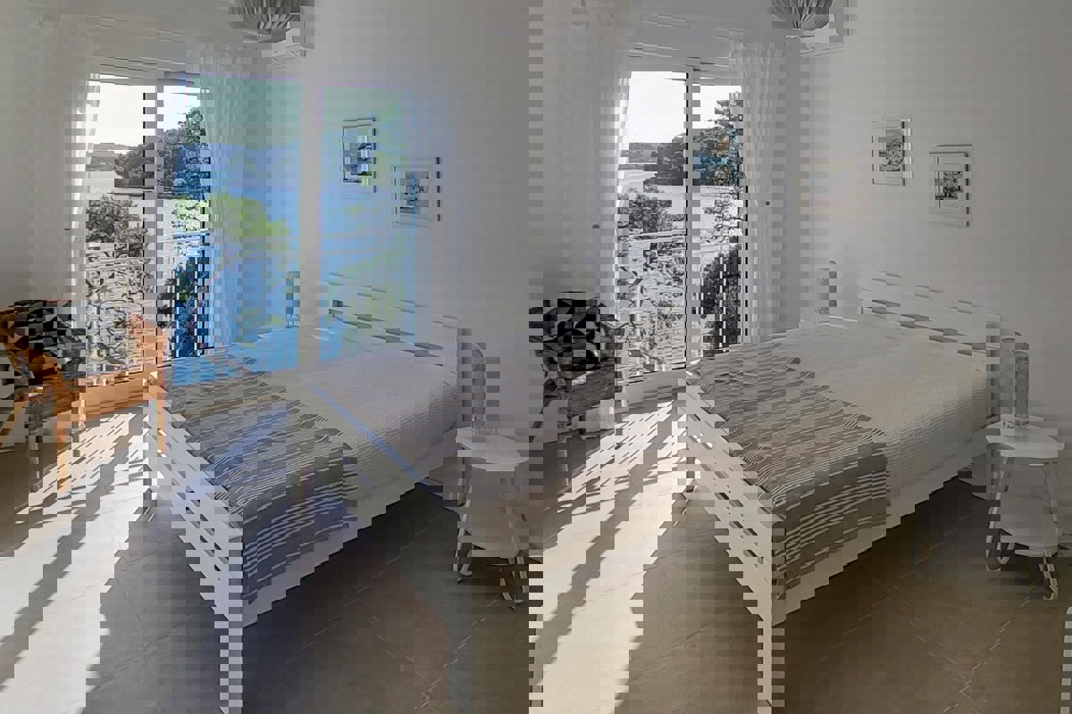 Villa di nuova costruzione in prima fila sul mare