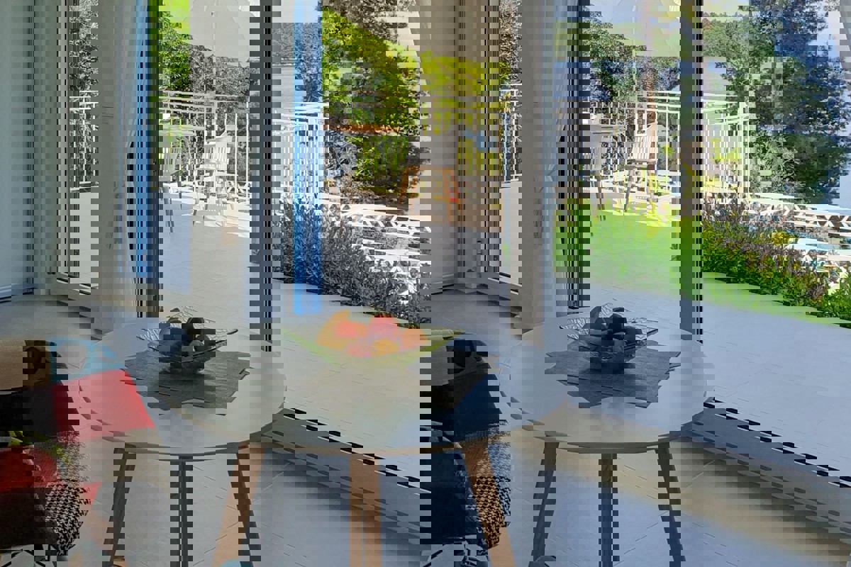 Villa di nuova costruzione in prima fila sul mare