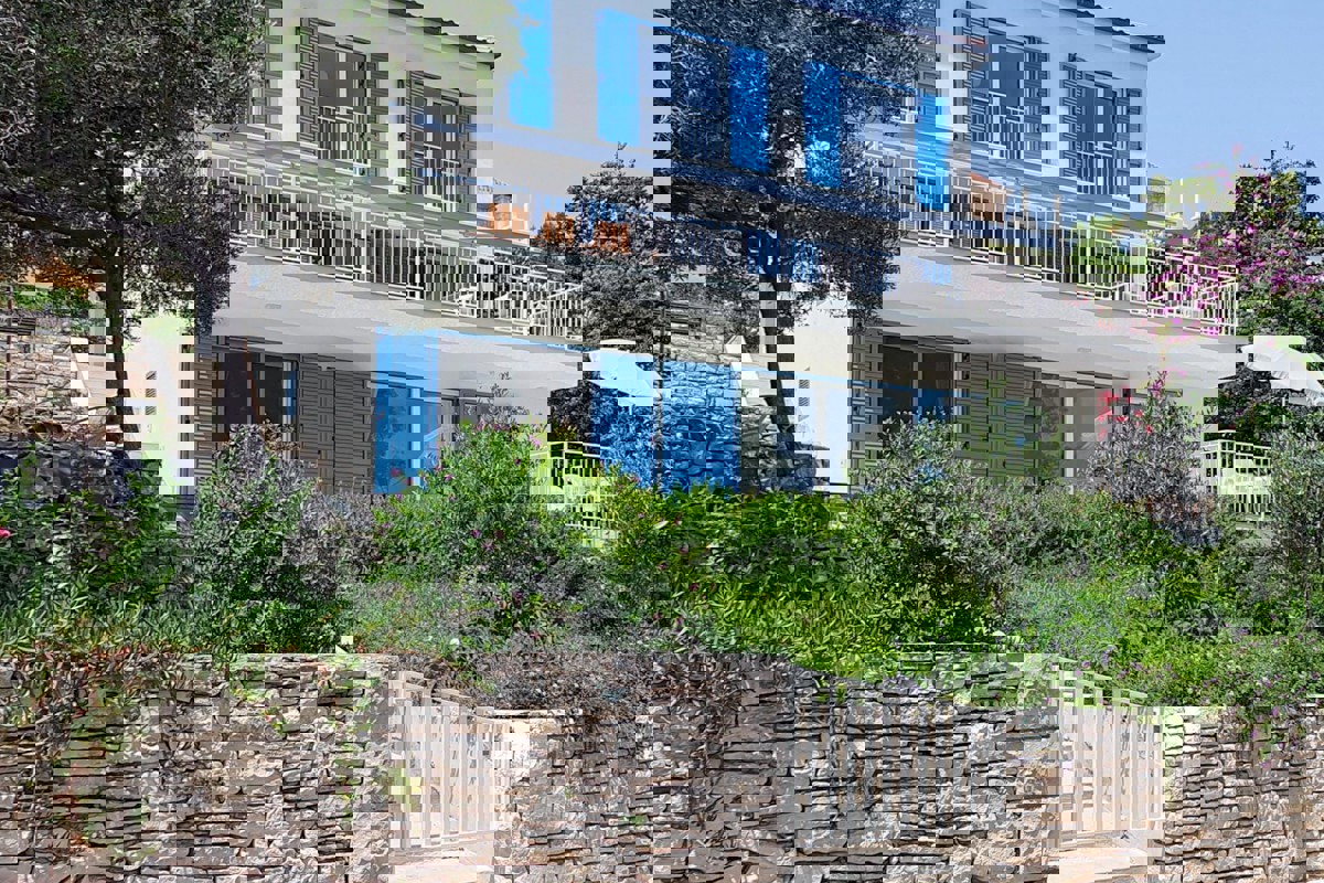 Villa di nuova costruzione in prima fila sul mare