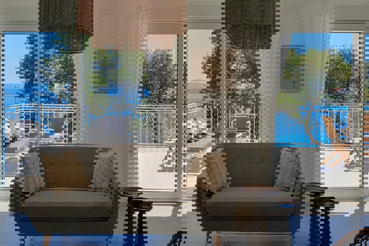 Villa di nuova costruzione in prima fila sul mare