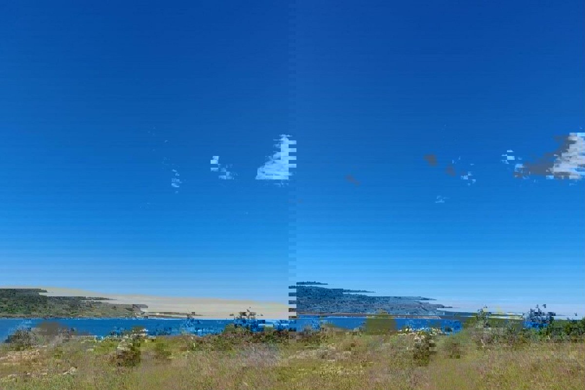 Terreno con permesso di costruire e vista mare