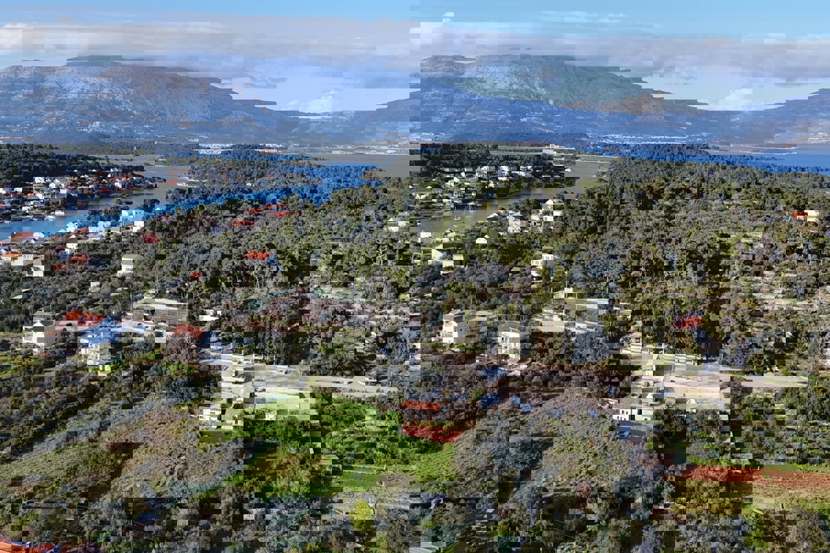 Casa bifamiliare con vista mare