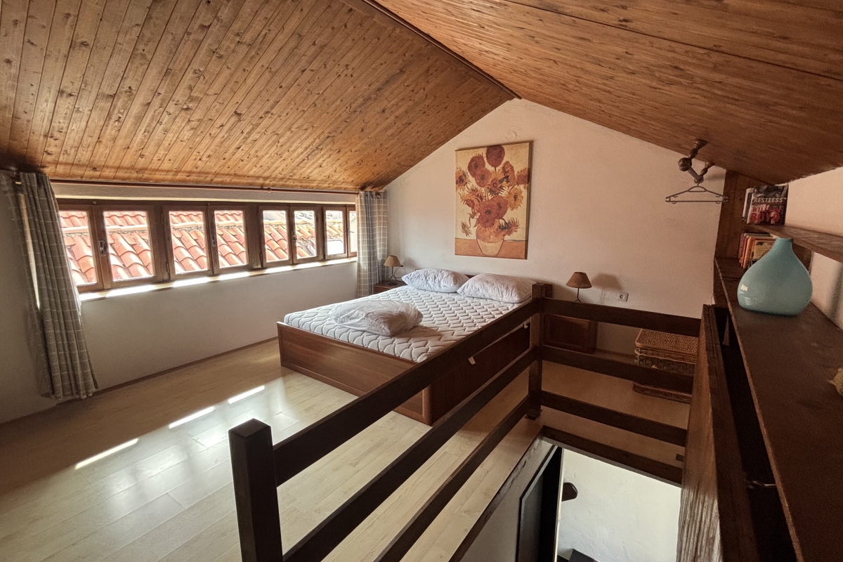 Casa in pietra ristrutturata in prima fila dal mare