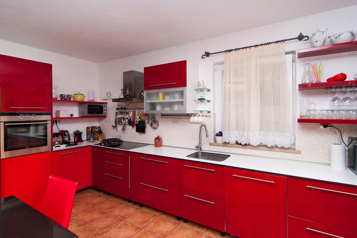 Casa con vista mare e piscina