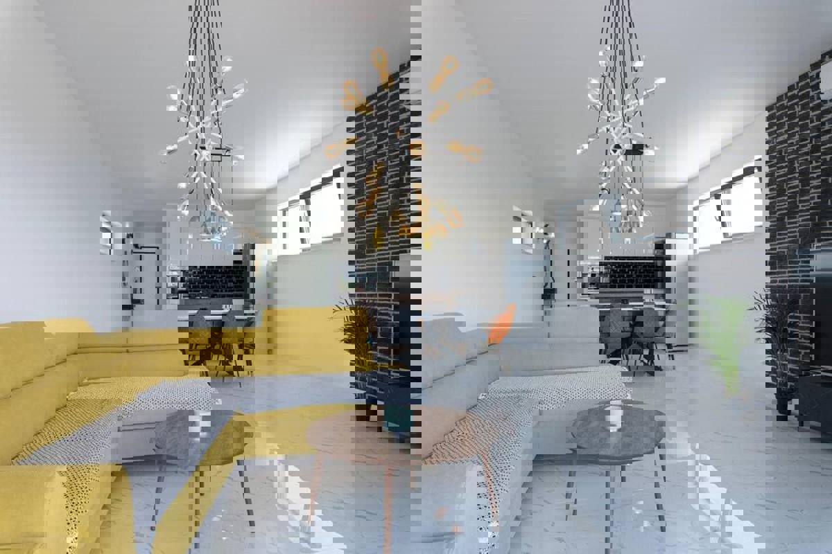 Villa con piscina riscaldata e vista mare