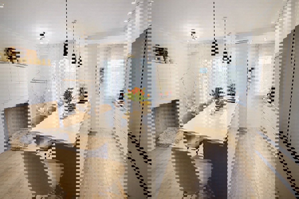 Moderno appartamento con due camere da letto e ampio giardino privato