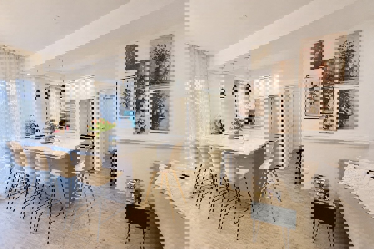 Moderno appartamento con due camere da letto e ampio giardino privato