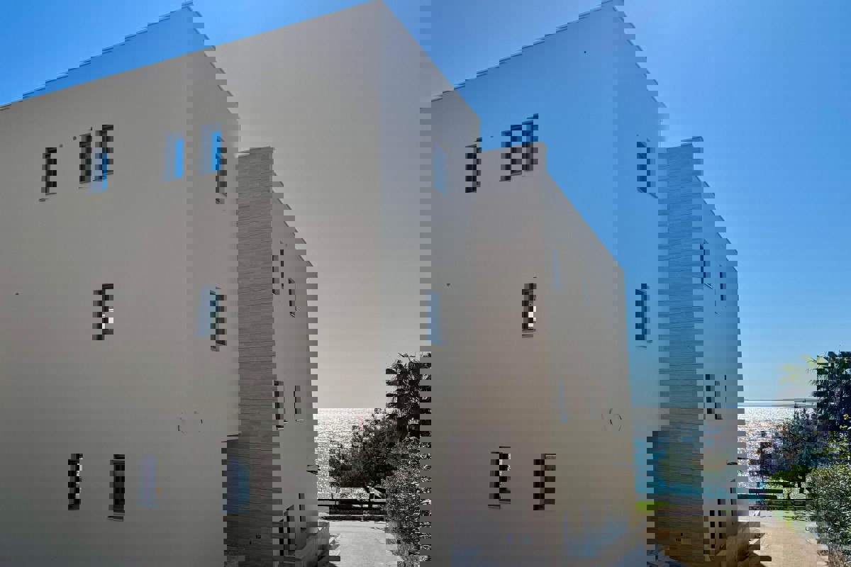 Appartamento monolocale con vista mare