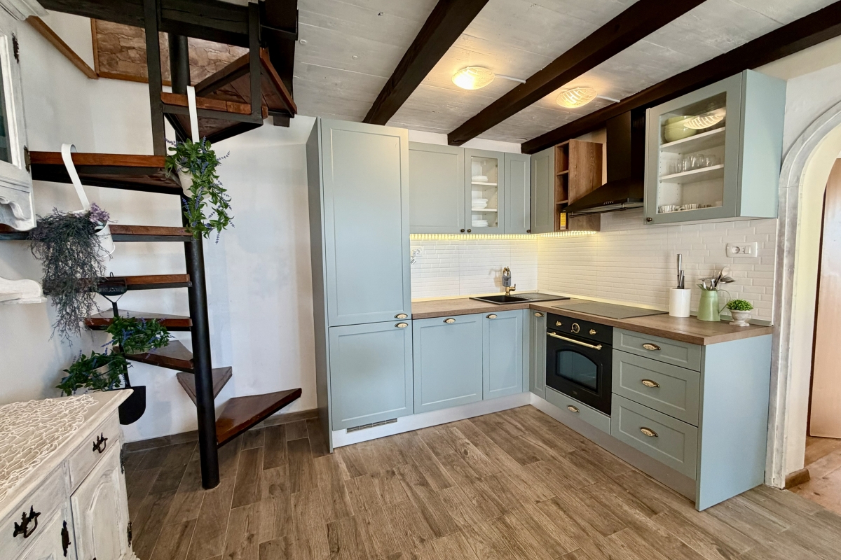 Casa con piscina e vista panoramica sul mare