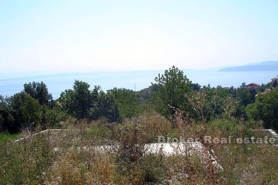 Terreno edificabile con vista mare