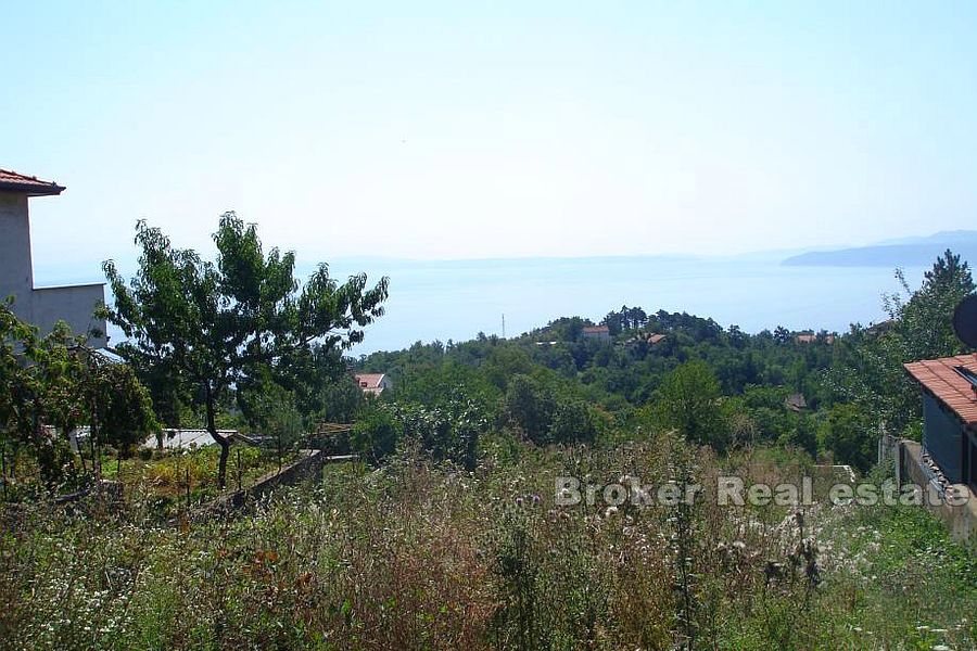 Terreno edificabile con vista mare