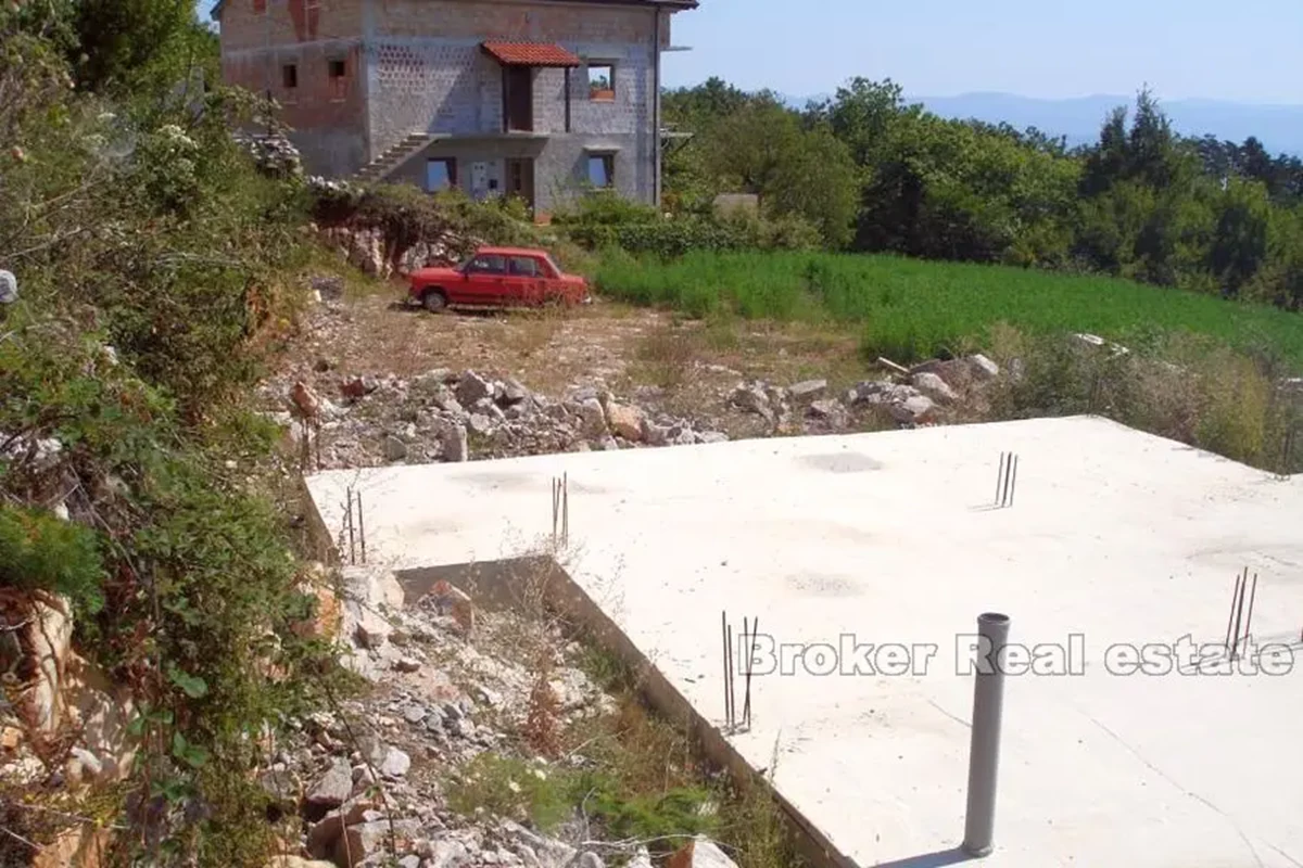 Terreno edificabile con vista mare