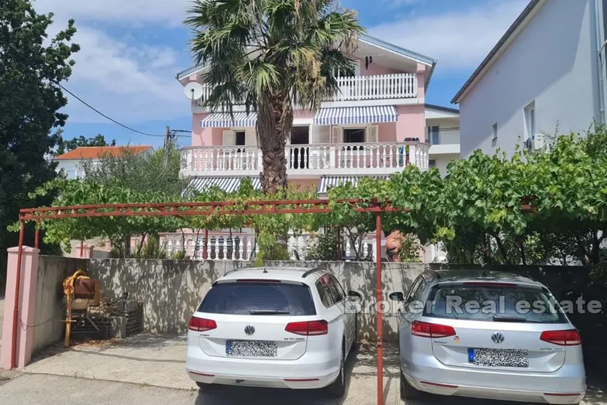 Palazzina con vista mare