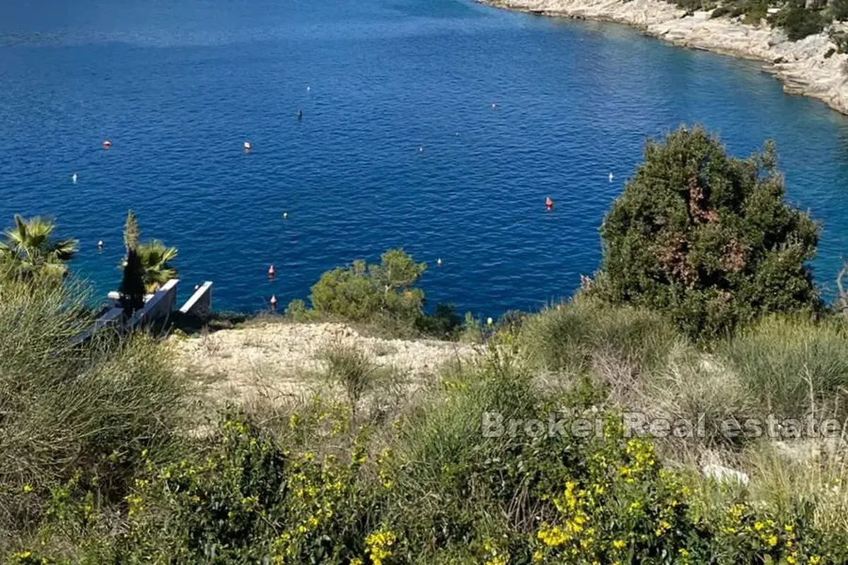 Terreno edificabile con vista mare