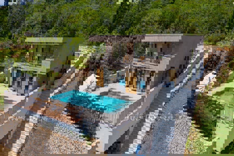 Villa di lusso con piscina