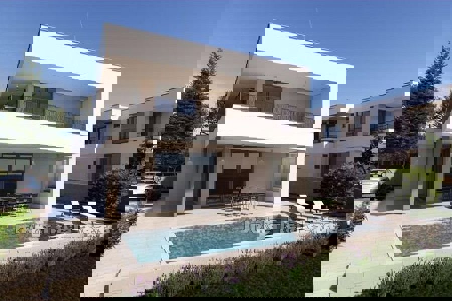 Villa di lusso con piscina e vista mare