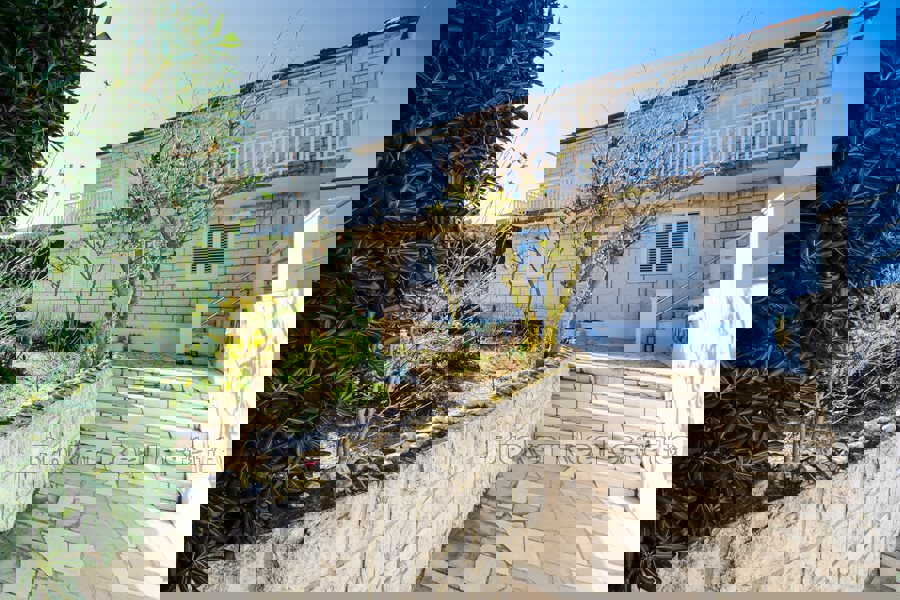 Casa in prima fila sul mare