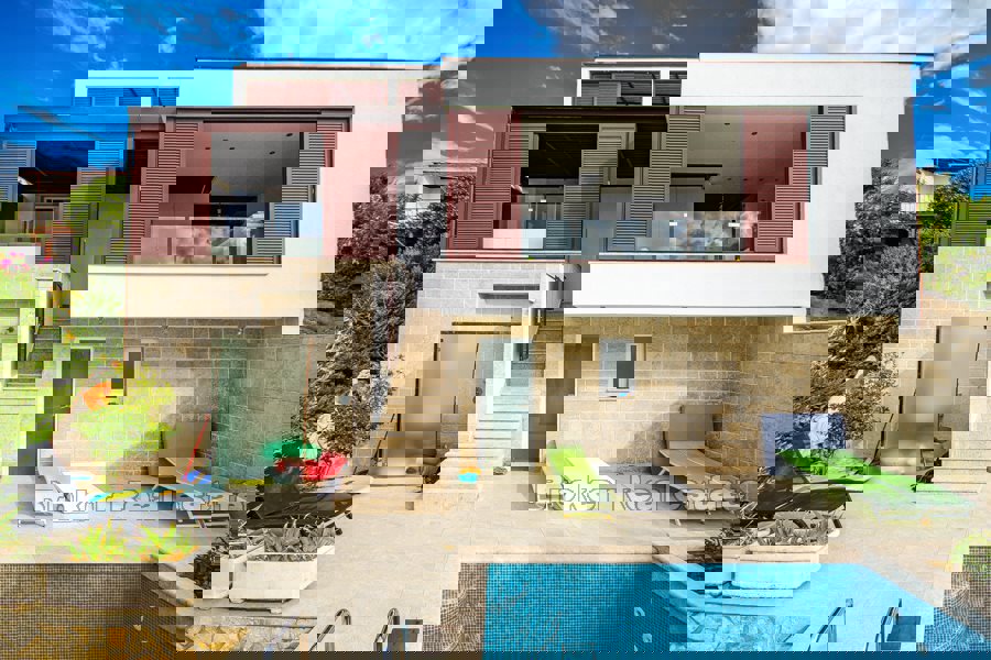 Casa prima fila sul mare