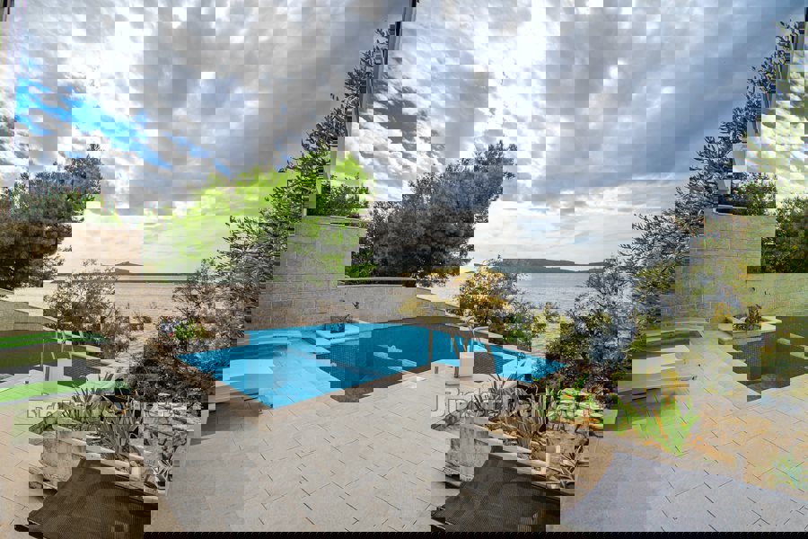 Casa prima fila sul mare