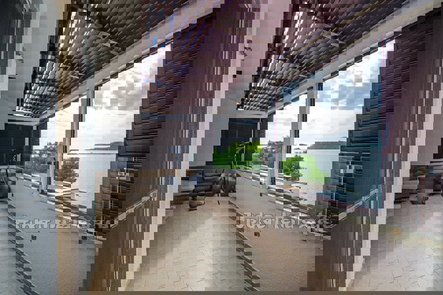 Casa prima fila sul mare