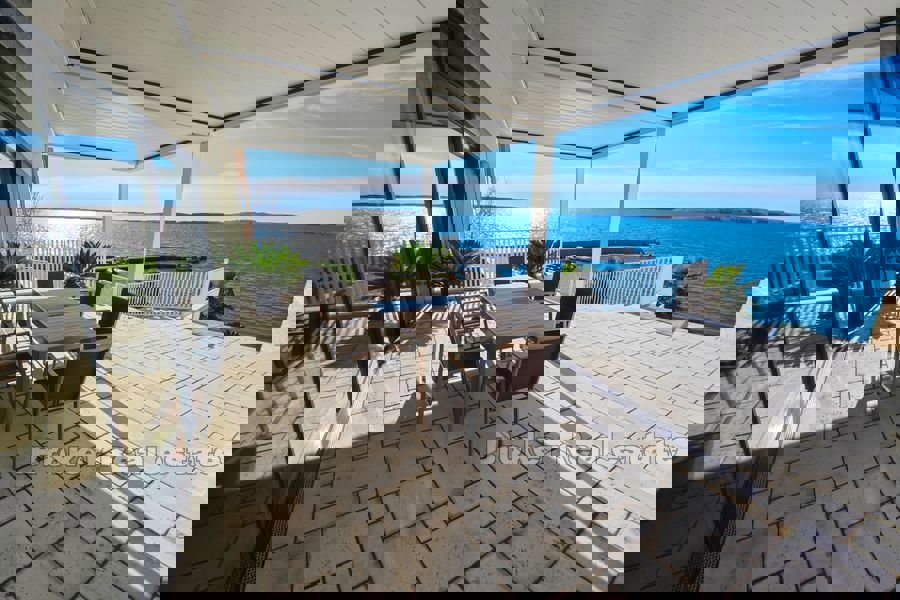 Villa di lusso prima fila al mare