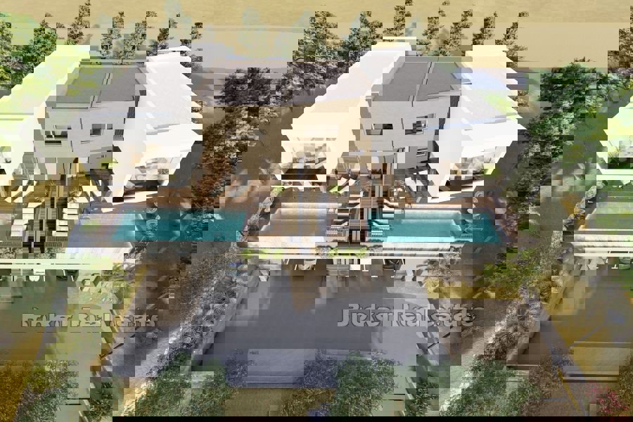 Villa bifamiliare di lusso con piscina