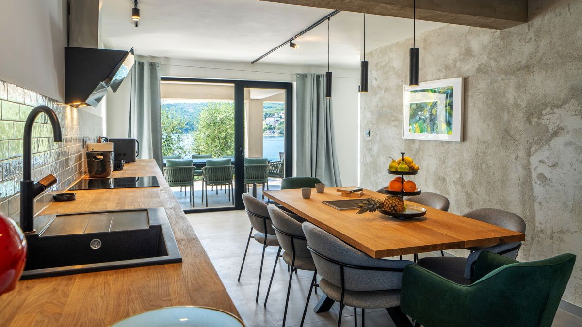 Villa di recente costruzione con piscina