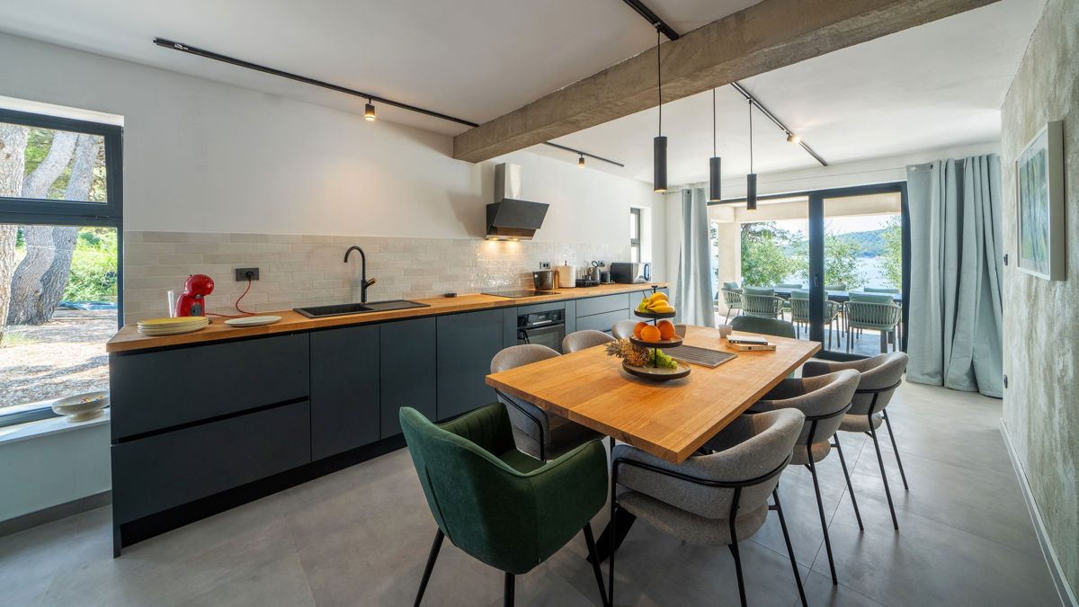 Villa di recente costruzione con piscina