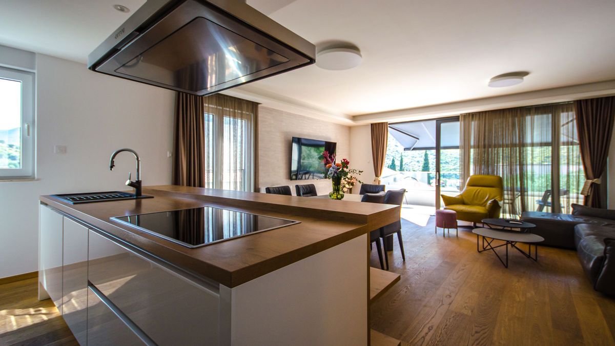 Villa di recente costruzione con piscina