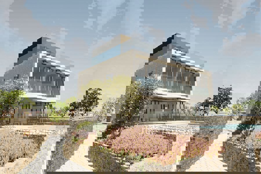 Villa di lusso con vista sul mare aperto