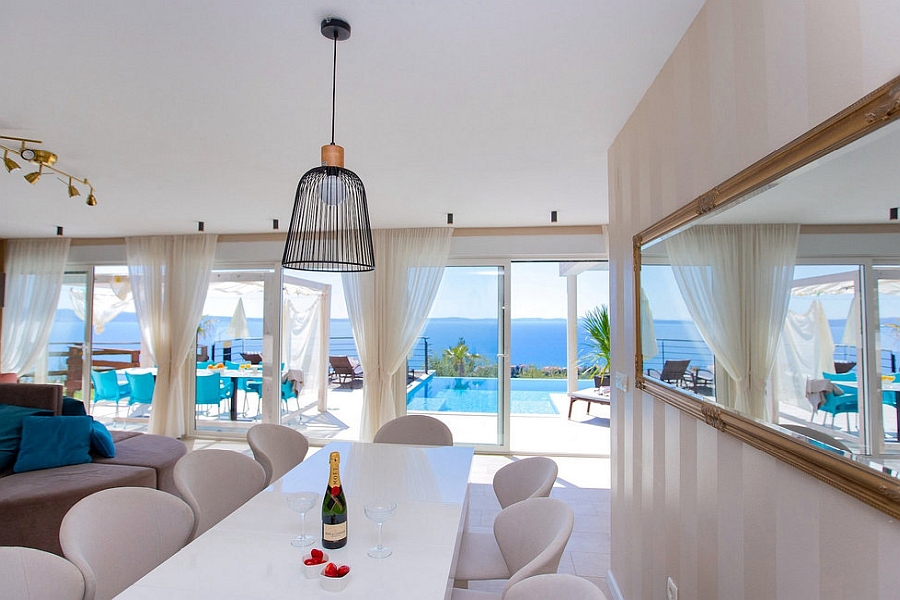 Due belle ville con vista panoramica sul mare