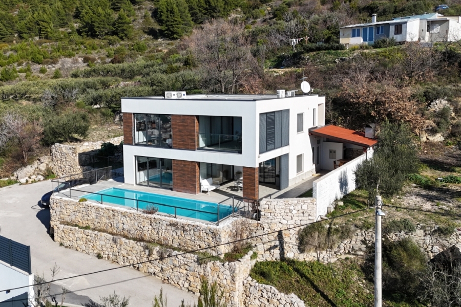 Due belle ville con vista panoramica sul mare