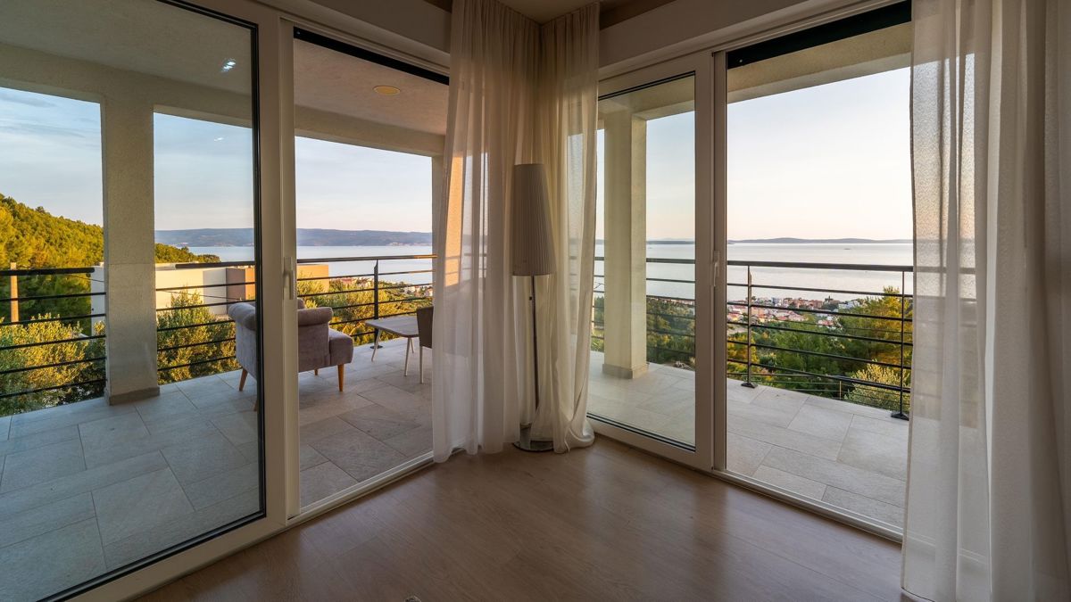 Due belle ville con vista panoramica sul mare