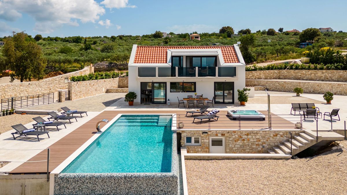 Una villa unica con piscina