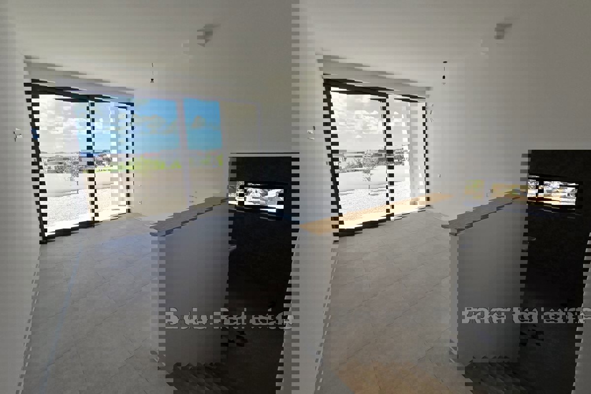 Ville moderne con vista mare