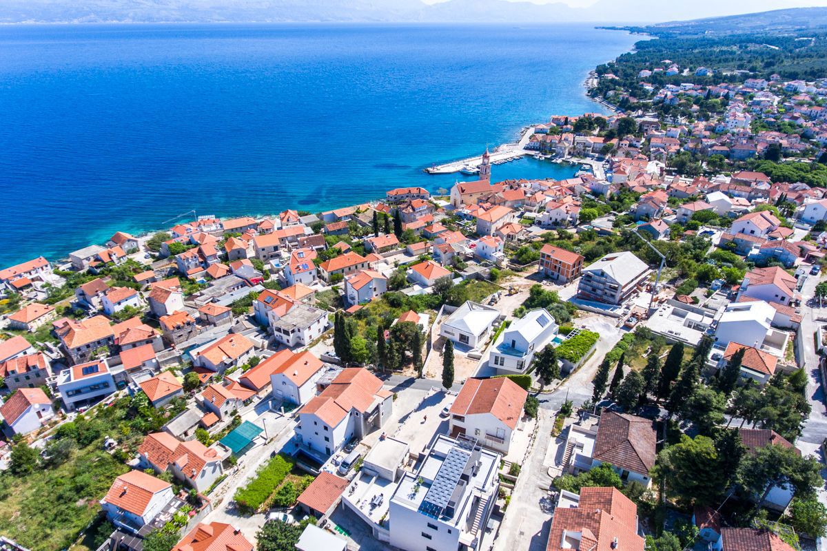 Terreno edificabile con vista mare in vendita