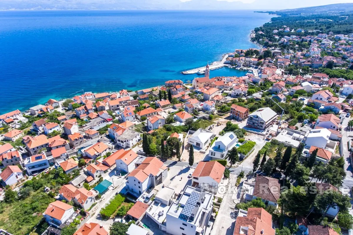 Terreno edificabile con vista mare in vendita