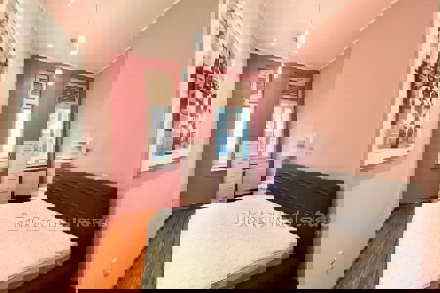 Esclusivo appartamento in villa con vista mare