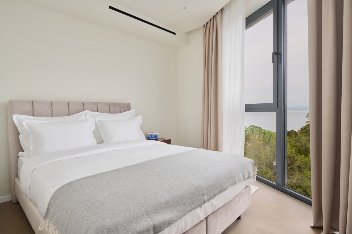 Bellissimo appartamento con due camere da letto in un nuovo edificio all'interno di un resort di lusso