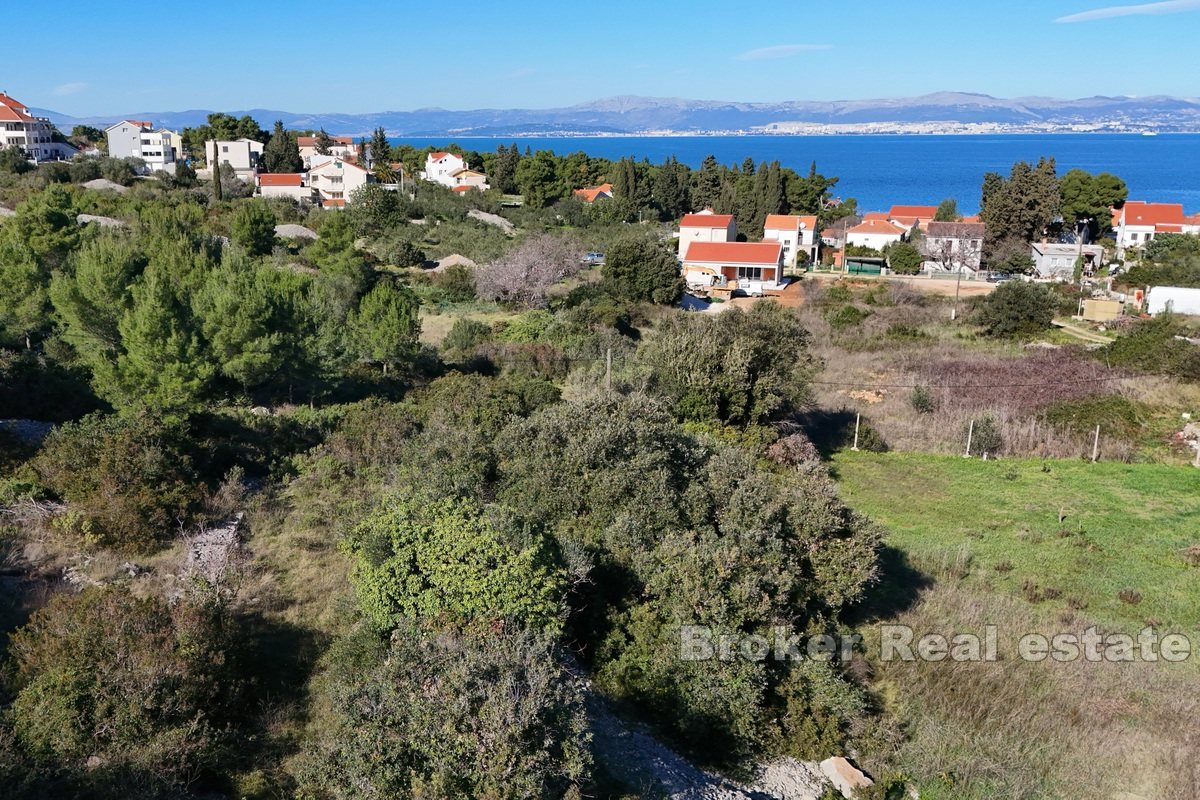 Terreno edificabile in posizione tranquilla vicino al mare