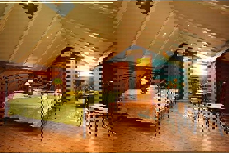 Hotel / villa, in vendita