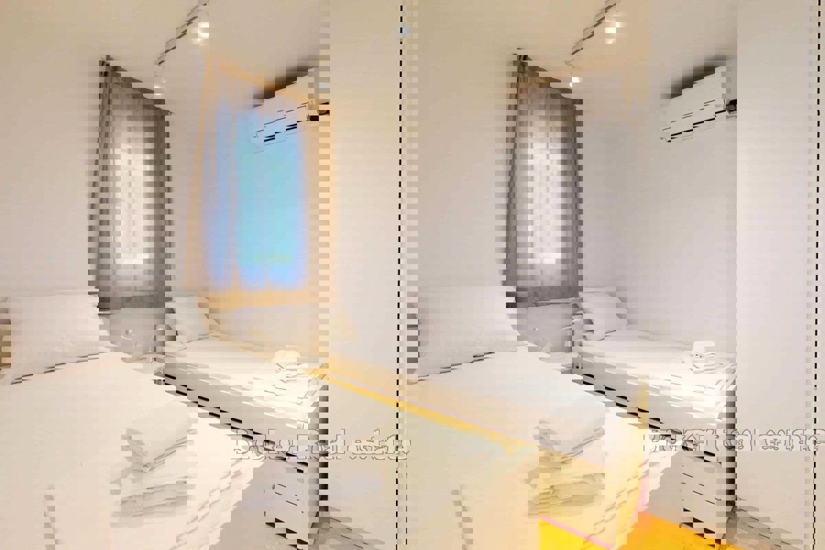 Appartamento moderno con ampia terrazza e vista panoramica