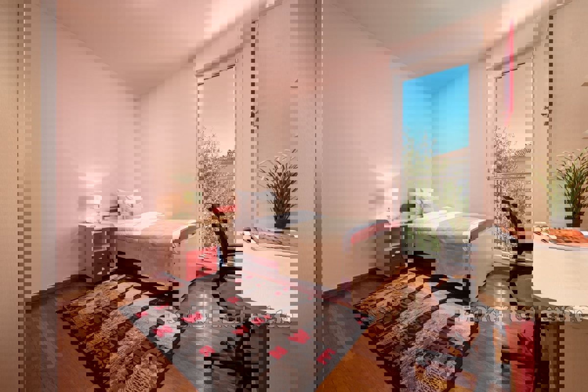 Bellissimo appartamento con tre camere da letto con vista mare