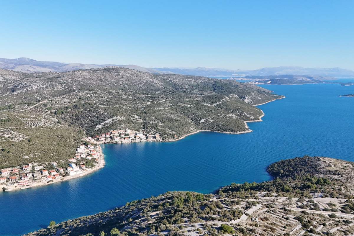 Terreno agricolo in prima fila sul mare