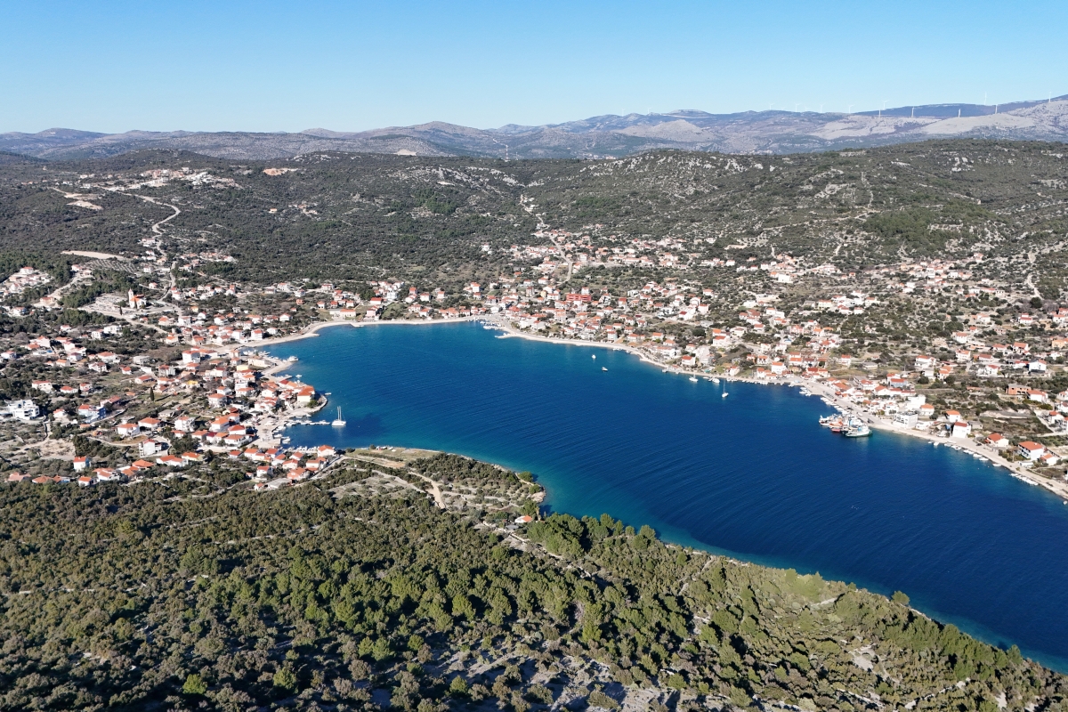 Terreno agricolo in prima fila sul mare
