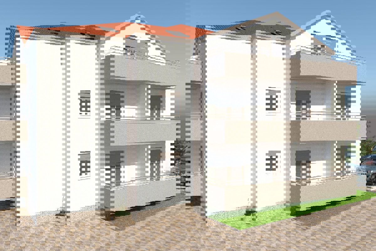 Moderno appartamento in un nuovo edificio con vista mare